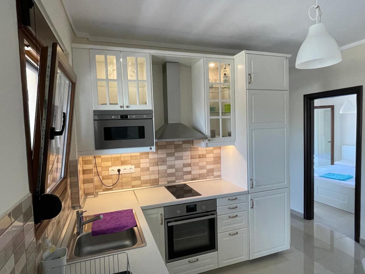 Peraía Luxury And Sunny Apartment 250 Mts From The Beach!! מראה חיצוני תמונה