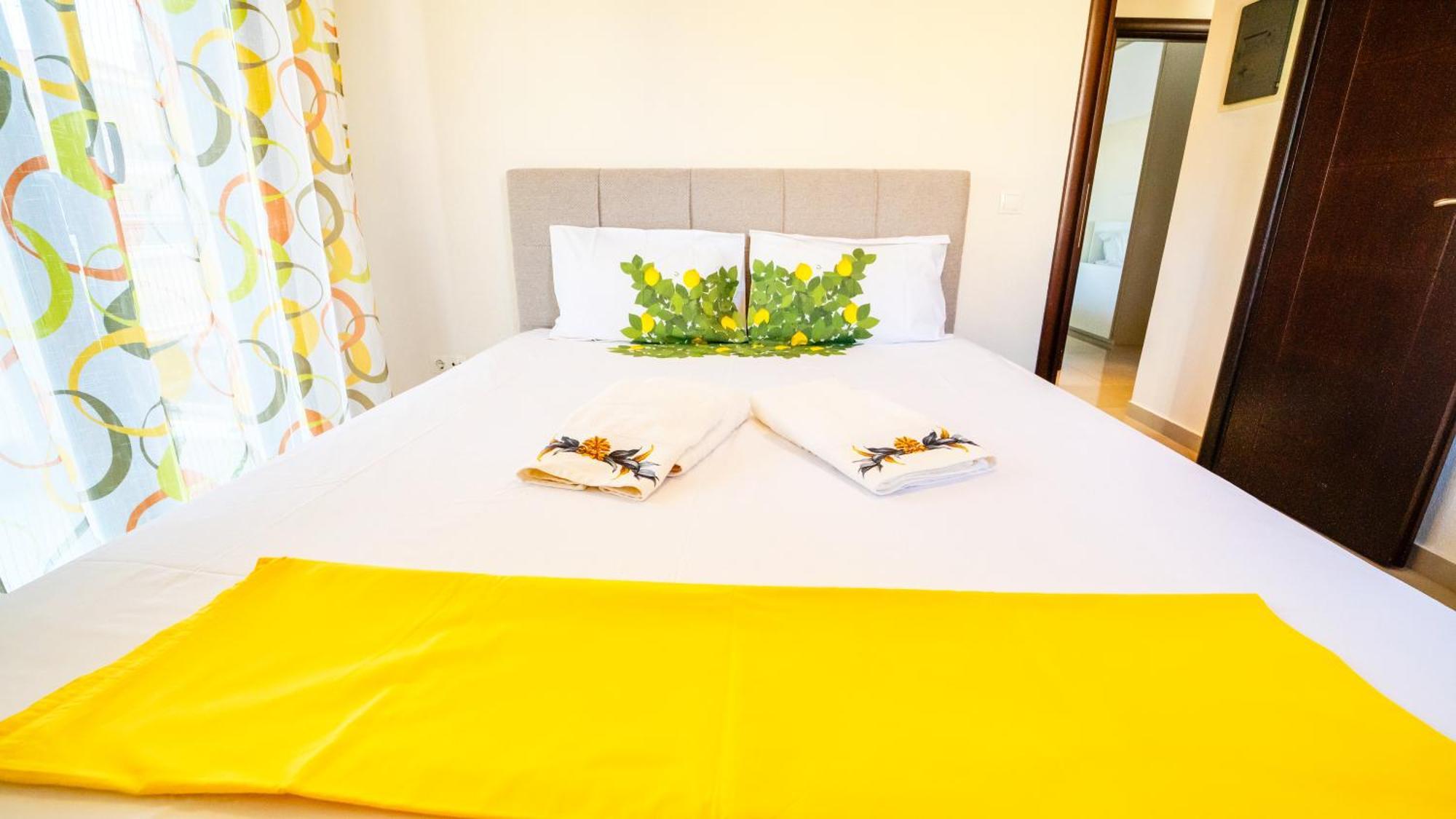 Peraía Luxury And Sunny Apartment 250 Mts From The Beach!! מראה חיצוני תמונה