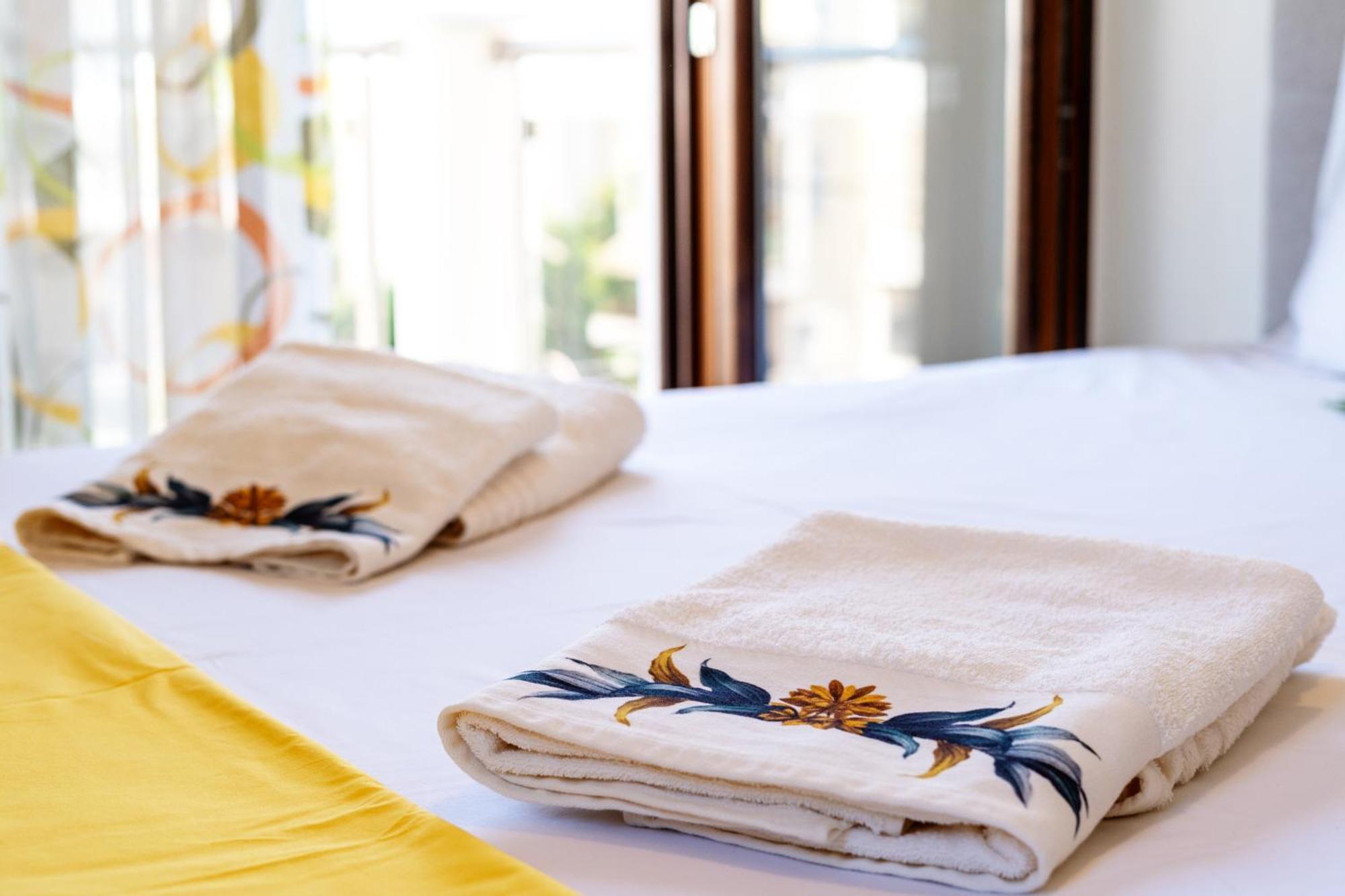 Peraía Luxury And Sunny Apartment 250 Mts From The Beach!! מראה חיצוני תמונה