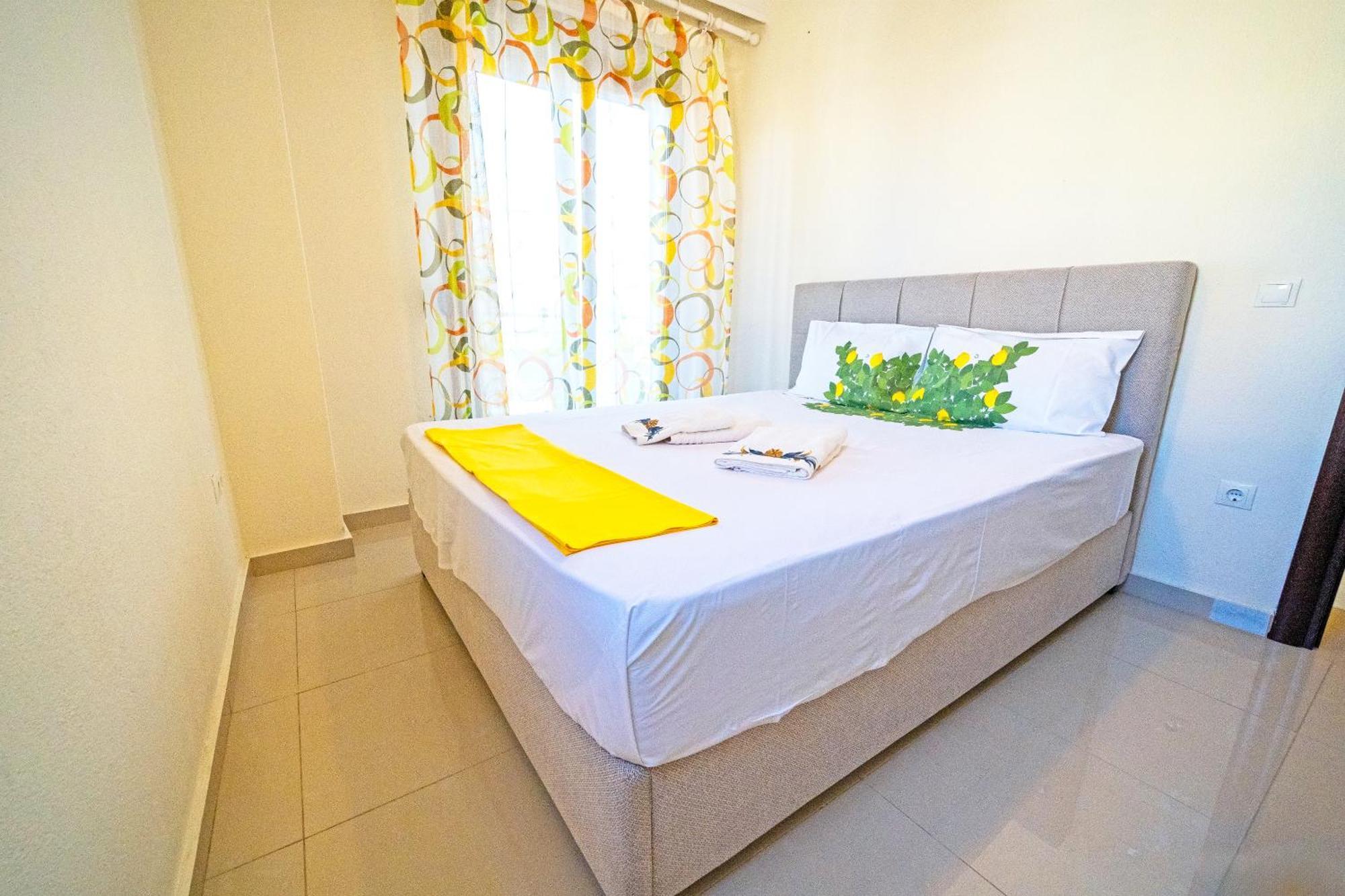 Peraía Luxury And Sunny Apartment 250 Mts From The Beach!! מראה חיצוני תמונה